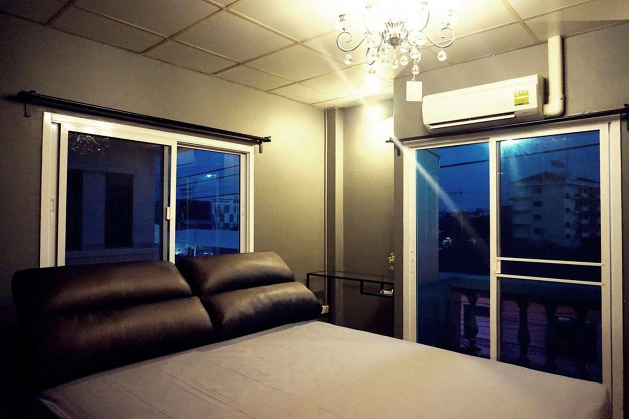 Staying Hostel Bangkok Dış mekan fotoğraf
